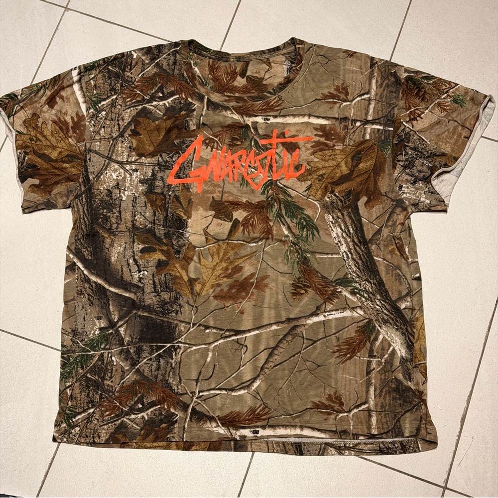 GNARCOTIC Camouflage graphic tee
